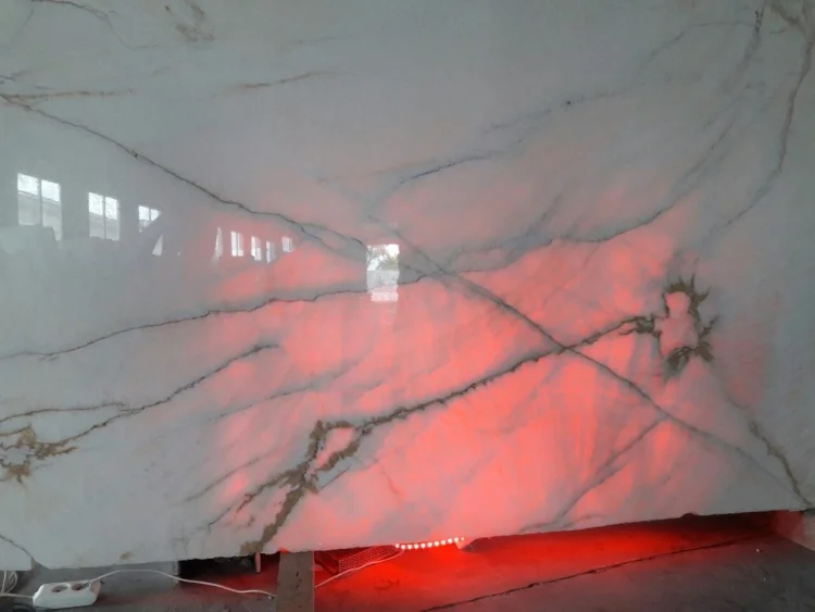 ONYX JADE LIGHT Слеб оніксу (сляб) 18мм