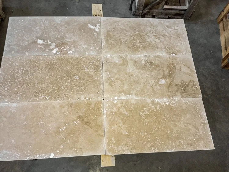 Плитка из травертина Light Filled and Honed 1,2х30,5х61 см, бежевая матовая заполненная шлифованная Standart 2-nd ch.