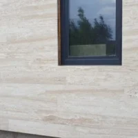 Плитка з травертину Light vein cut (Daino Reale) Filled and Honed 1,2 х30, 5х61 см, бежева матова заповнена шліфована Export