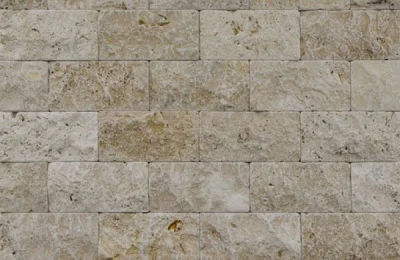 Плитка из травертина Light Split Face and Tumbled 2.1х7,5см х FL (свободная длина), бежевая с колотой состаренной поверхностью Export