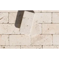 Плитка із травертину Classic Light Tumbled 3,2х10х20 см, бруківка бежева зістарена Антик Standart