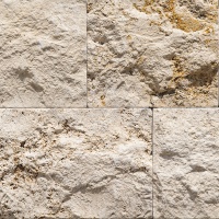 Плитка із травертину Light Split Face and Tumbled 2.1х30,5см х FL (вільна довжина), Скеля бежева з колотою зістареною поверхнею Export