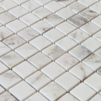 Мозаика из мрамора D-CORE ZM-8817M Volakas 20x20x4 (305x305) мм глянцевая на сетке
