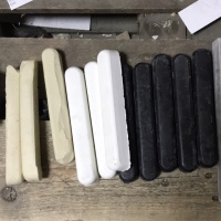 Воск твердый в бруске Tenax Pasta Abrasiva цветной 0,2 кг для полировки и восстановления камня