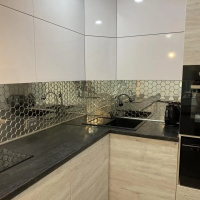 Мозаика зеркальная DecorStoneHub Zs-hex-Z серебристая 304х303 мм соты для зонирования пространства