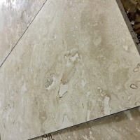 Плитка з травертину Light Filled and Honed 1,2х20,3х40,6 см, бежева матова заповнена шліфована Standart 2-nd ch.