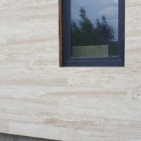 Плитка из травертина Light vein cut (Daino Reale) Filled and Honed 1,2х30,5х61 см, бежевая матовая заполненная шлифованная Export
